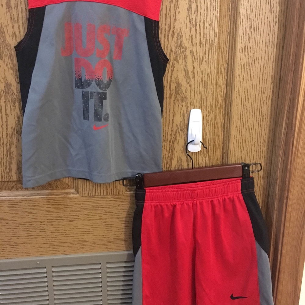 Boys Nike size 6 set